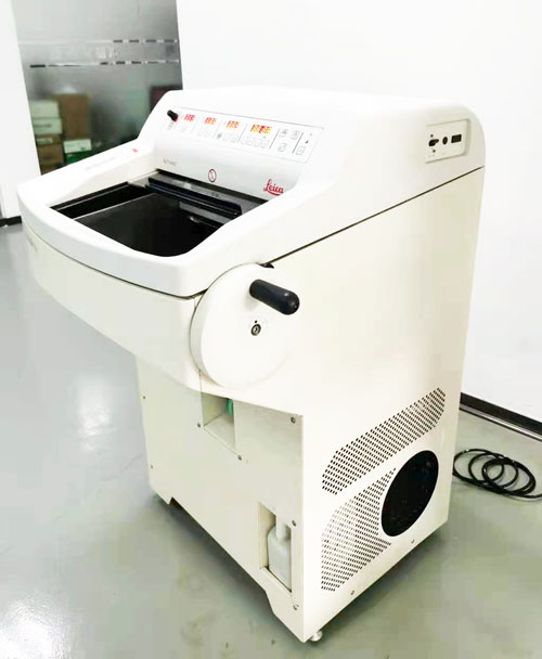 1619408774781719.jpg leicacm1950b.jpg